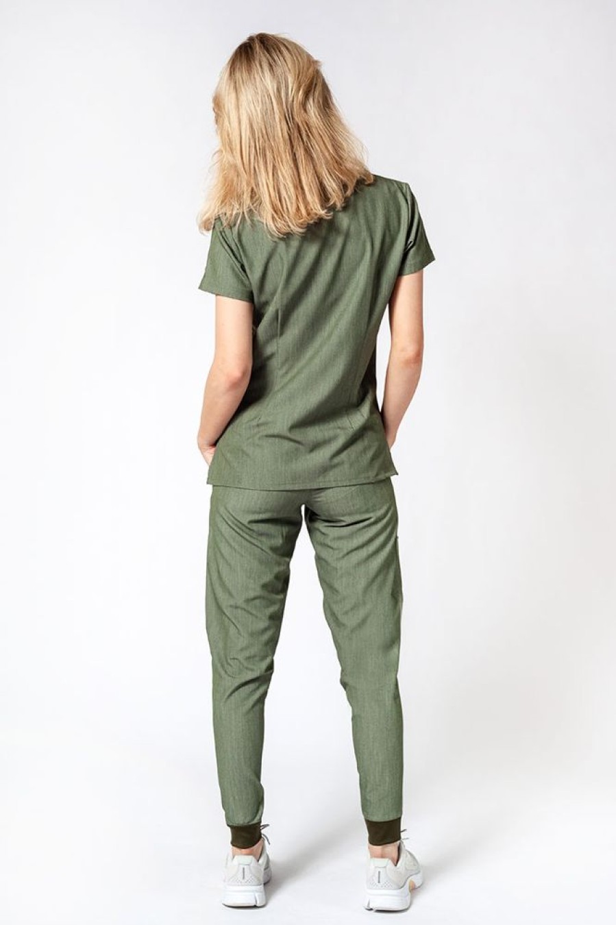 Ona Adar Medical Uniforms | Komplet Medyczny Adar Uniforms Ultimate Oliwkowy (Z Bluza Sweetheart - Elastic)