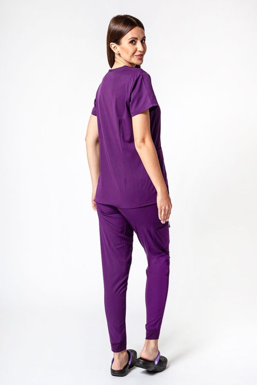 Ona Adar Medical Uniforms | Komplet Medyczny Adar Uniforms Ultimate Fioletowy (Z Bluza Sweetheart - Elastic)