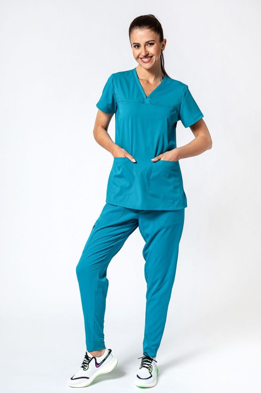 Ona Adar Medical Uniforms | Komplet Medyczny Adar Uniforms Ultimate Morski Blekit (Z Bluza Sweetheart - Elastic)